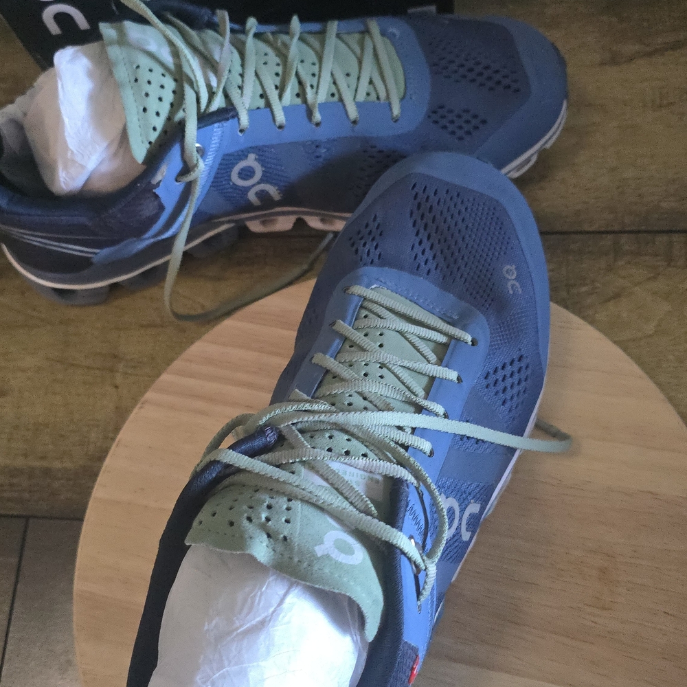 On Running Blue and Green Athletic Shoes Mem Sz 8